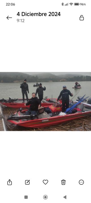 Bassboat Bass Tracker 17 pies