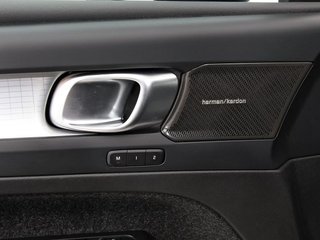Volvo XC40 2.0 B3 G Core Auto