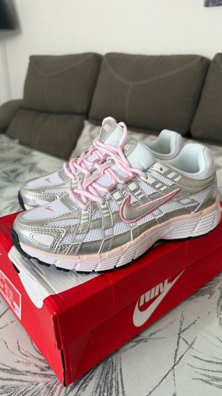 Zapatillas Nike P6000 Rosa y Plateadas Numero 38
