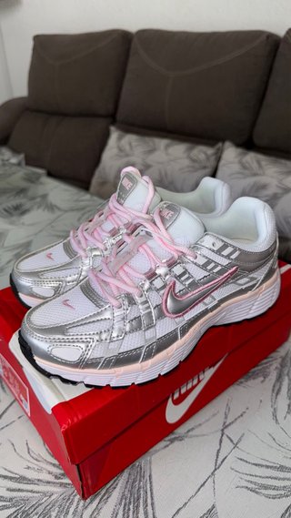Zapatillas Nike P6000 Rosa y Plateadas Numero 38