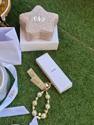 Lote Neceser Dior Beauty Beige y Dorado