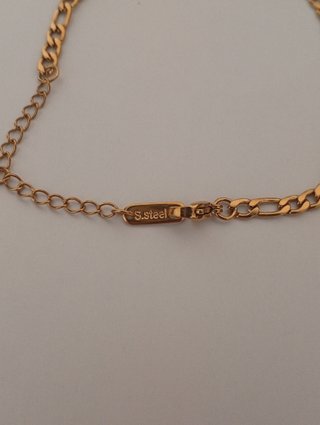 Conjunto Pulsera y Collar Cruz Chapado Oro 18K