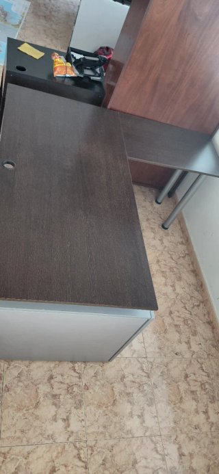 Mesa de oficina en L 160x160 con cajonera