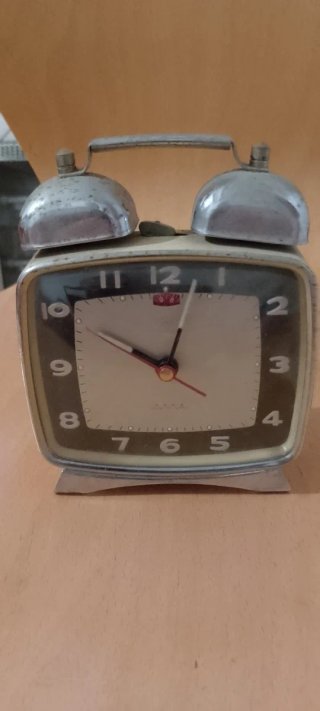 Reloj despertador mecánico Diamond