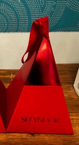 Labial Skeyndor Rojo