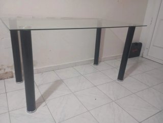 Mesa de salón cristal y metal