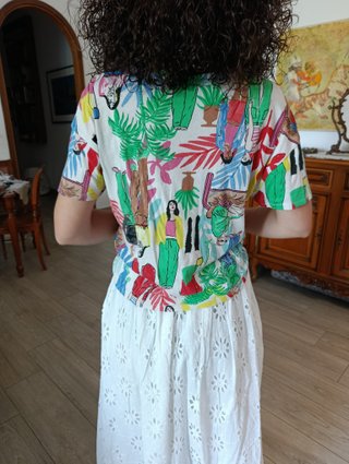 Maglia vintage figure colorate manica corta