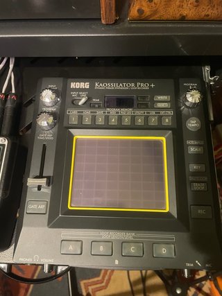 Korg Kaossilator Pro+ Sintetizador/Loop Recorder
