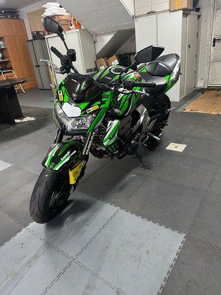 Kawasaki Z750