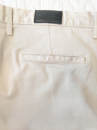 Pantalón chino beige Zara