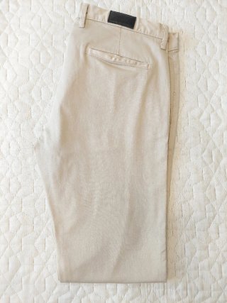 Pantalón chino beige Zara