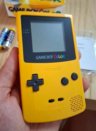 Nintendo Game Boy Color Giallo