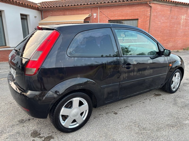 Ford Fiesta 2003 - foto 1
