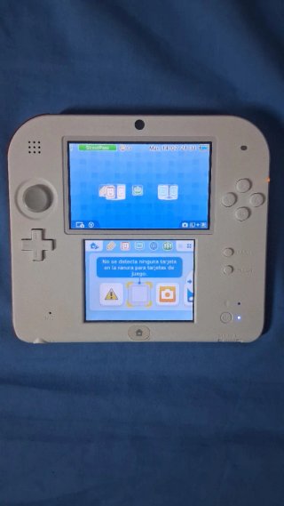 Nintendo 2DS Rossa e Bianca