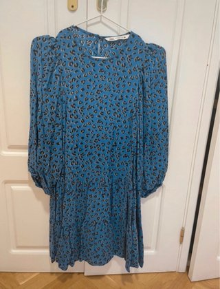 Vestido Zara volantes estampado leopardo