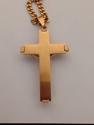 Collar Cruz Chapado Oro 18K Acero Inoxidable