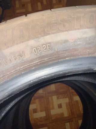 Neumáticos Bridgestone 245/45/20 99V