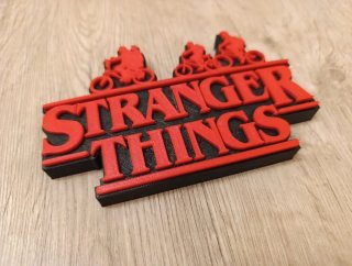 Scritta Stranger Things 3D Rossa e Nera