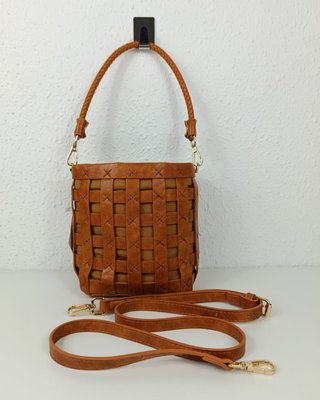 Bolso Cubo Marrón Trenzado Bandolera