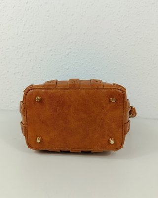 Bolso Cubo Marrón Trenzado Bandolera