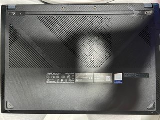 Portatil gaming ASUS VivoBook X571G (enciende)