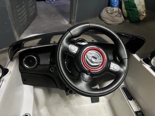 Mini Coche Eléctrico Infantil Blanco