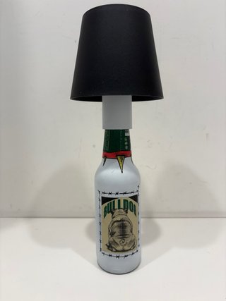 Lampada da tavolo Bulldog Strong Lager