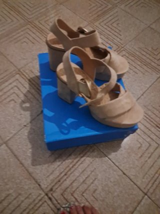 Sandalias Mustang Beige Talla 38
