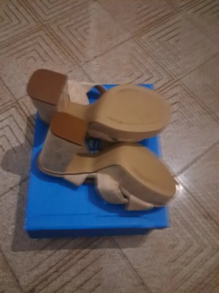 Sandalias Mustang Beige Talla 38