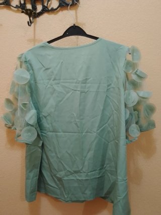 Blusa verde manga corta volantes