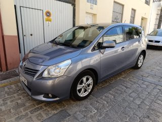 Toyota Verso 2011