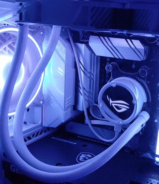 Scheda Madre e Dissipatore ROG Strix