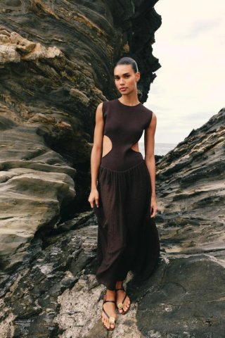 Vestido Zara fluido cut out talla L