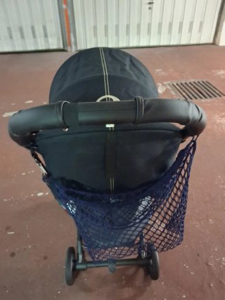 Silla de paseo Cybex Beezy Negra y burbuja lluvia