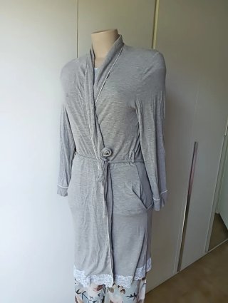 Vestaglia donna grigia con pizzo bianco