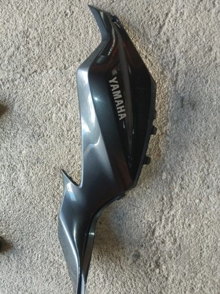 Carenado Yamaha Negro/Gris