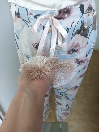 Pantaloni donna fantasia floreale