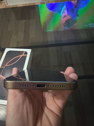 iPhone 16 Pro Max OJO TIENE LA PANTALLA ROTA