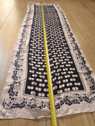 Pañuelo chifón estampado azul y blanco