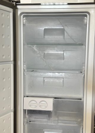 CONGELATORE VERTICALE SMEG NO FROST IN INOX