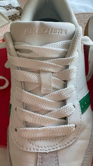 Zapatillas Skechers Blancas y Verdes