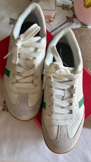 Zapatillas Skechers Blancas y Verdes