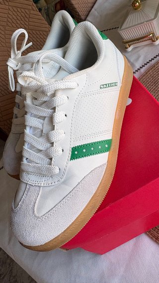 Zapatillas Skechers Blancas y Verdes