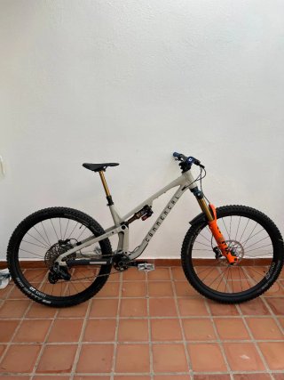 COMMENCAL META V5 T-TYPE