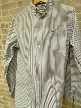 Camisa Lacoste rayas azul y blanco talla S