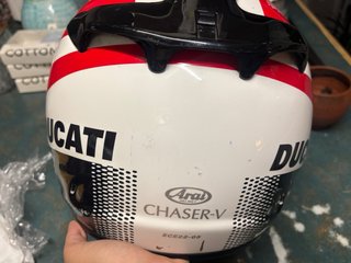 Casco Ducati Arai Chaser-V
