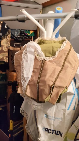 Traje adulta alicantina talla 42