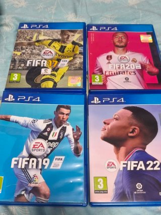 PS4 (PlayStation 4) con 7 juegos