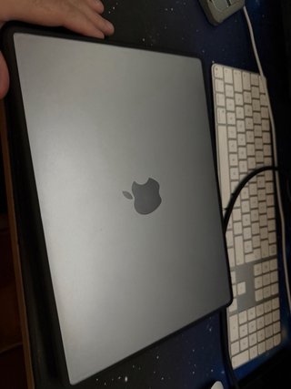 MacBook Pro M1 Pro 14" 32GB RAM 512SSD no bajo mas