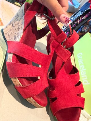 Sandalias rojas cuña tacón talla 39